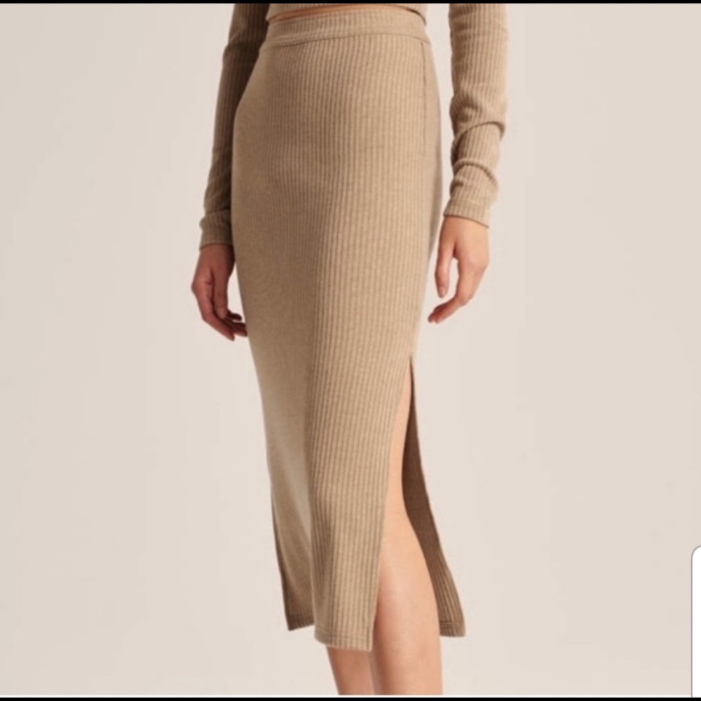 H&M Ribbed Knit Skirt